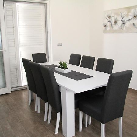 Apartman Ivana 비오그라드나모루 외부 사진