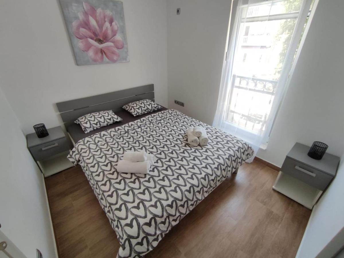 Apartman Ivana 비오그라드나모루 외부 사진