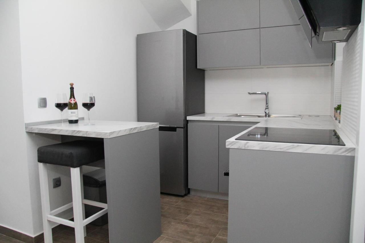 Apartman Ivana 비오그라드나모루 외부 사진